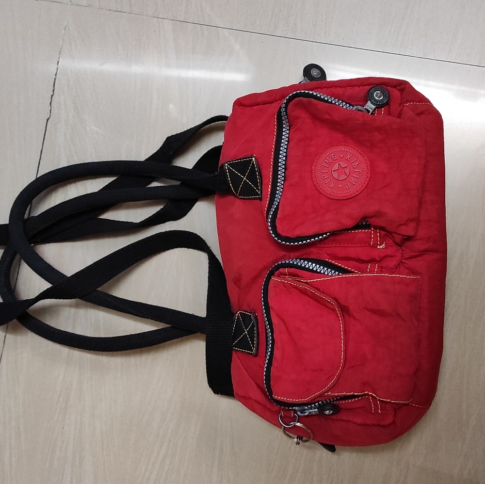 Authentic Red Kipling Two way Bag - Picture 4 of 15